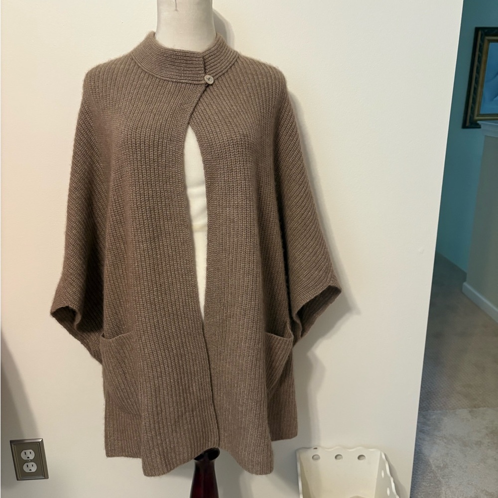 New with tags J. McLaughlin Mina cashmere cardigan. Stunning!